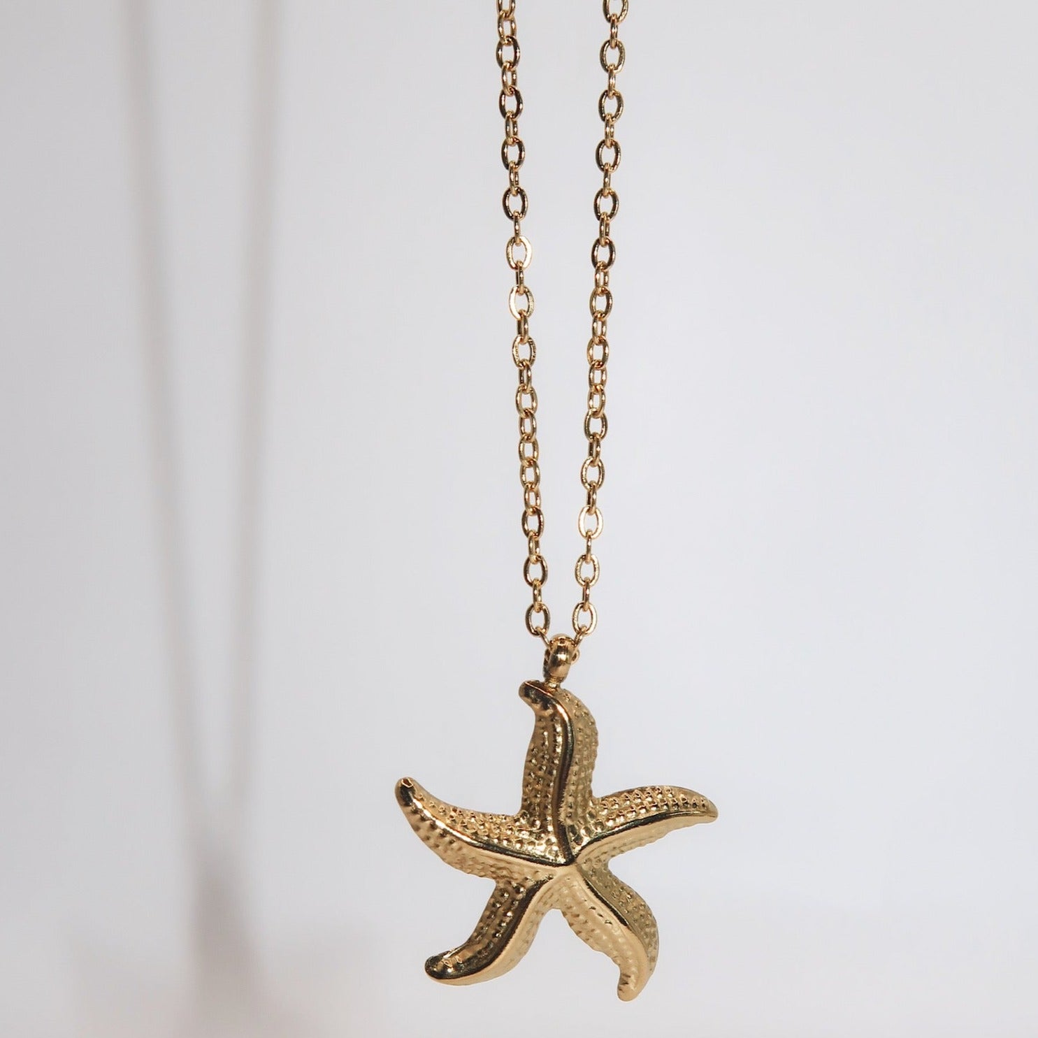 ADDISON - 18K PVD Gold Plated Dainty Starfish Pendant Necklace - Mixed Metals