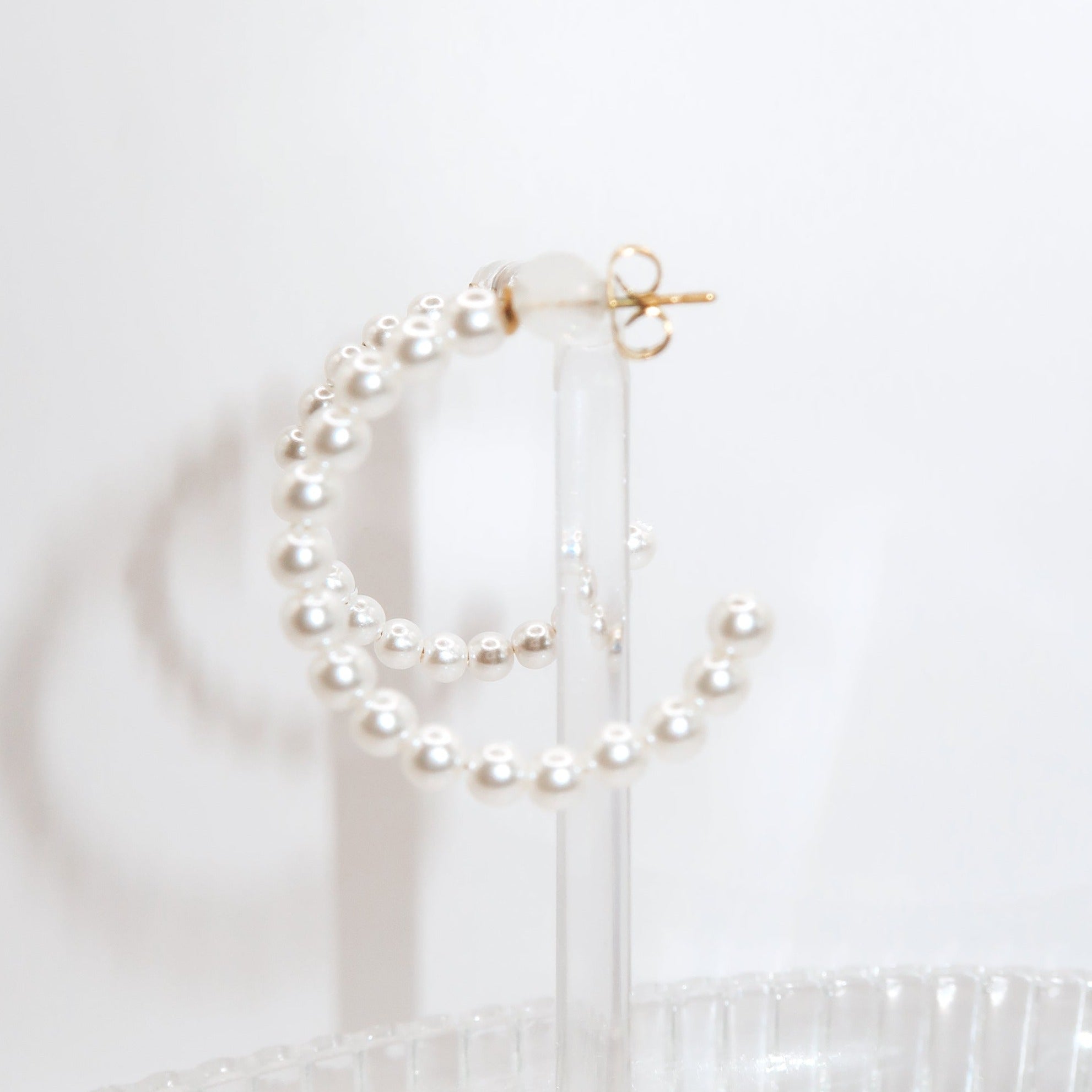 OAKLAND - 18K PVD Gold Plated Freshwater Pearl Hoop Earrings - Mixed Metals