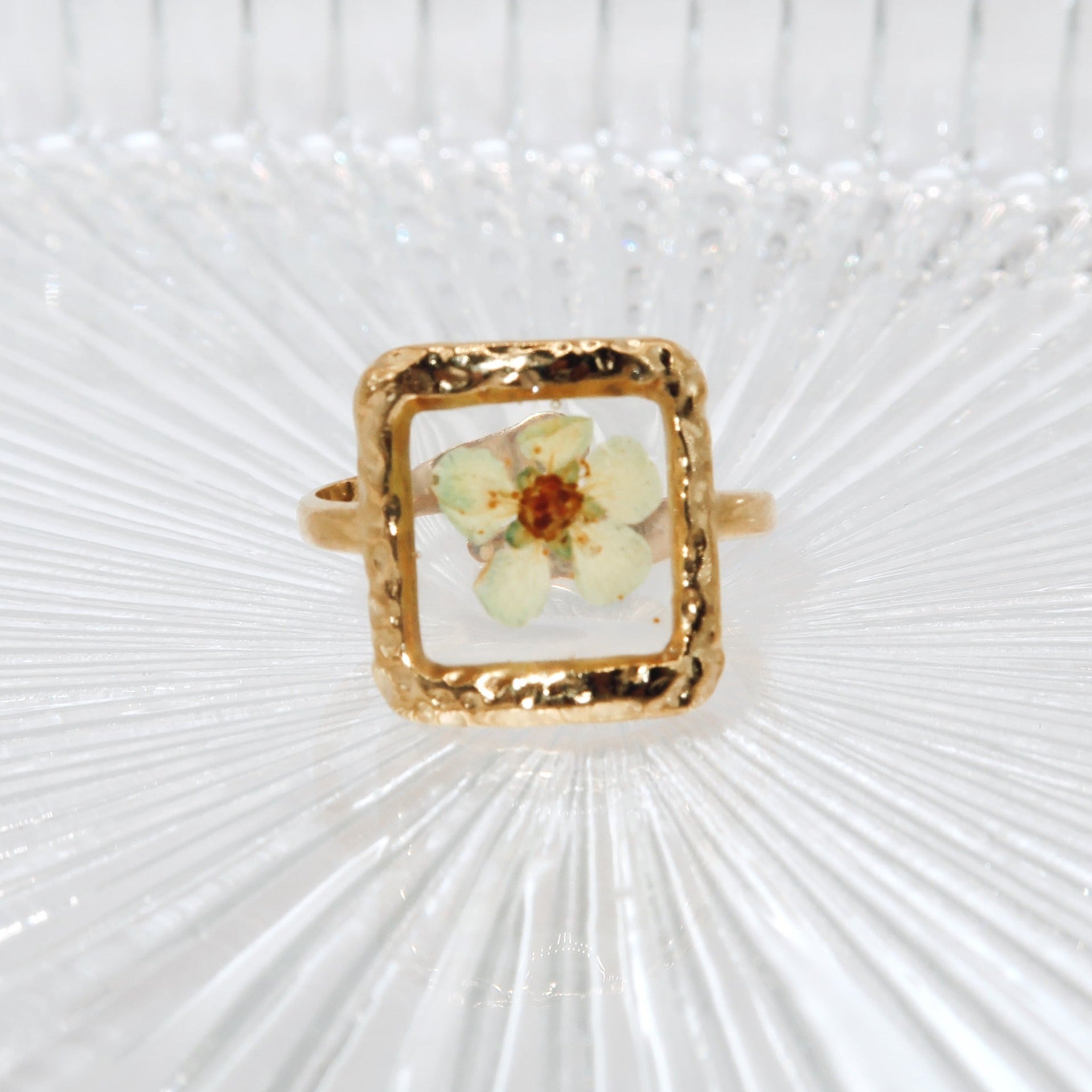 ZOE - 18K PVD Gold Plated Square Shaped Colorful Plum Flower Ring - Mixed Metals