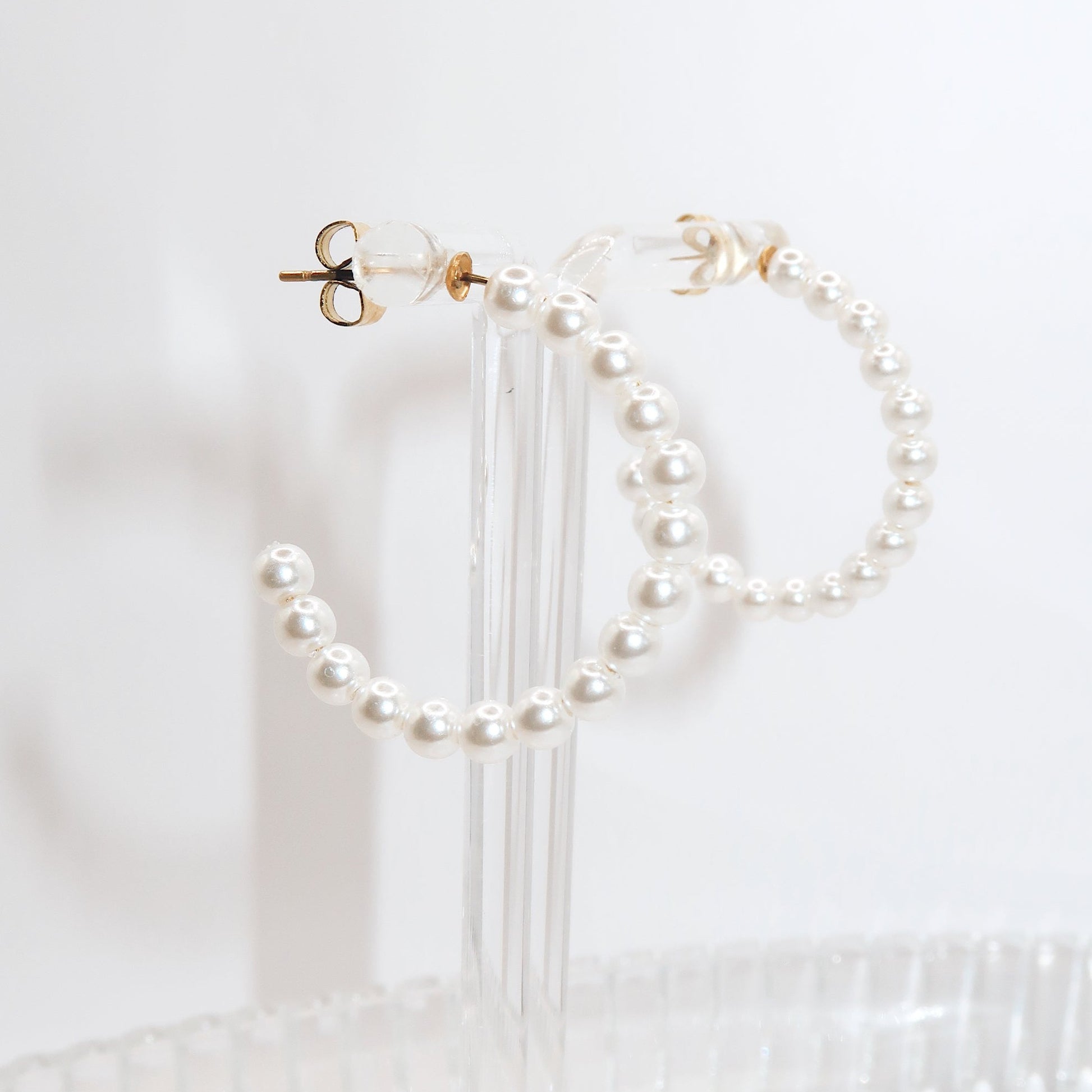 OAKLAND - 18K PVD Gold Plated Freshwater Pearl Hoop Earrings - Mixed Metals