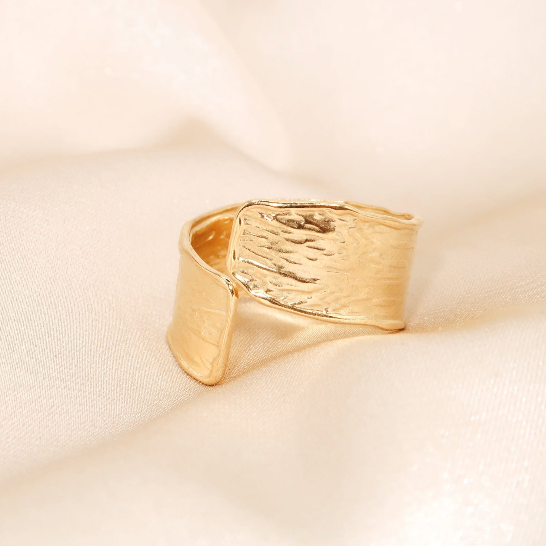 HARLOW - 18K PVD Plated Wrap Textured Ring - Mixed Metals