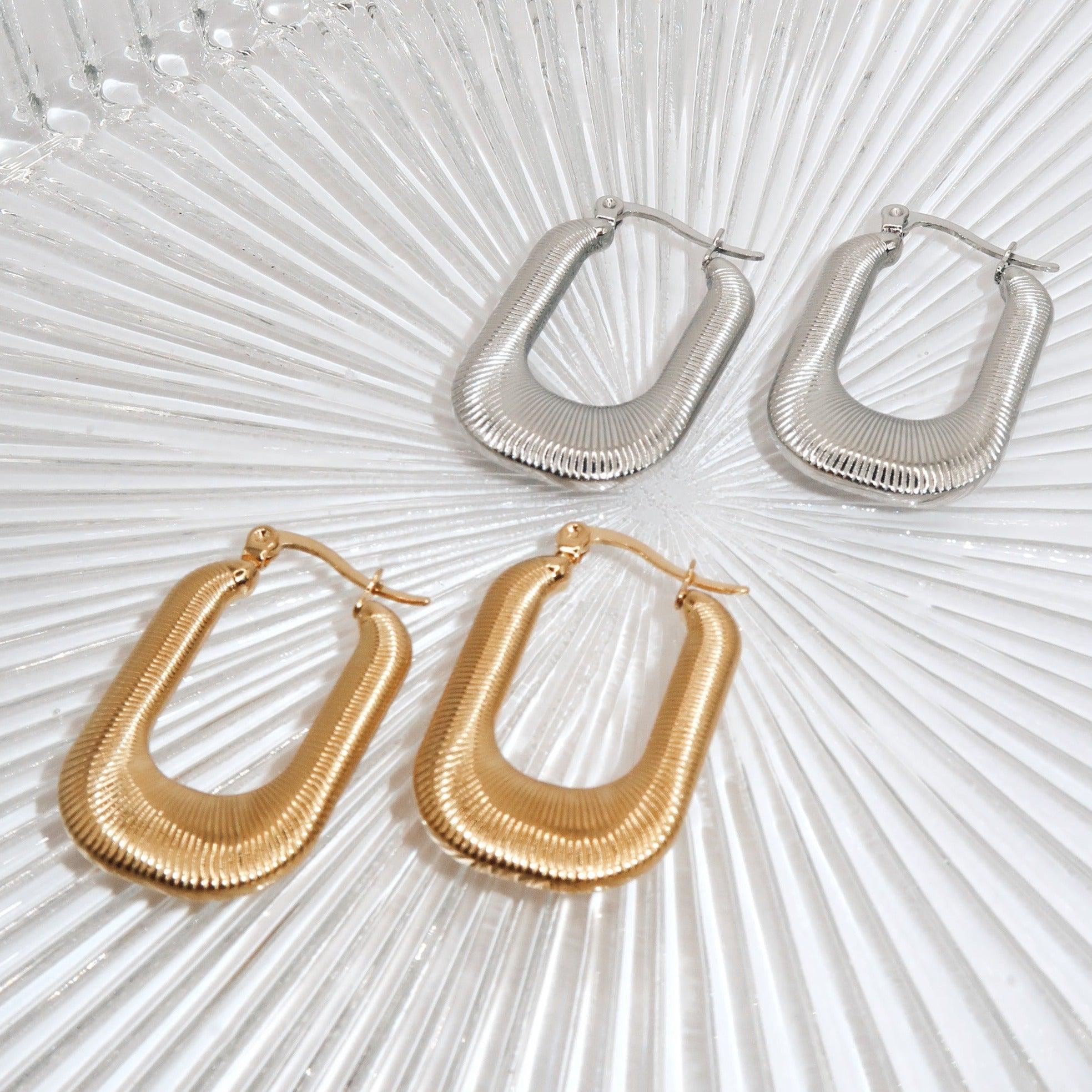 MARTA - 18K PVD Gold Plated Ribbed U-Shaped Earrings - Mixed Metals